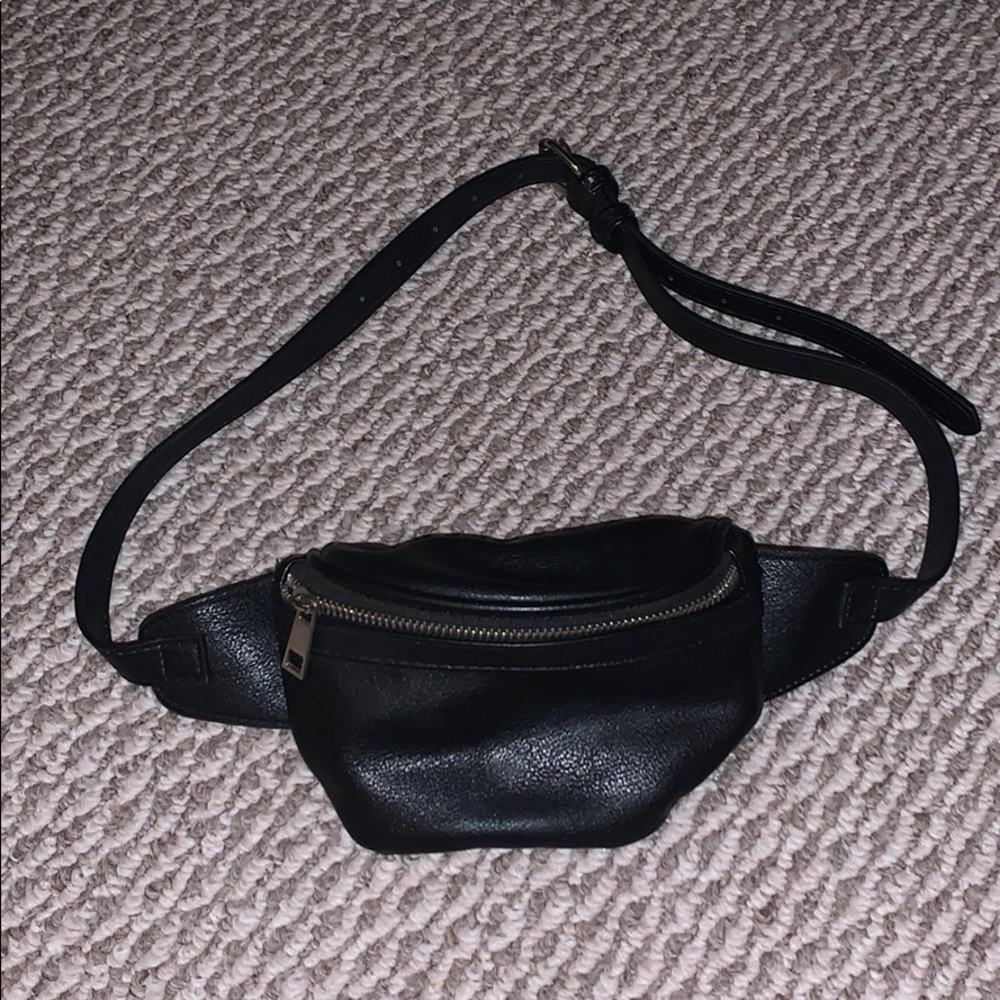 LEATHER FANNY PACK